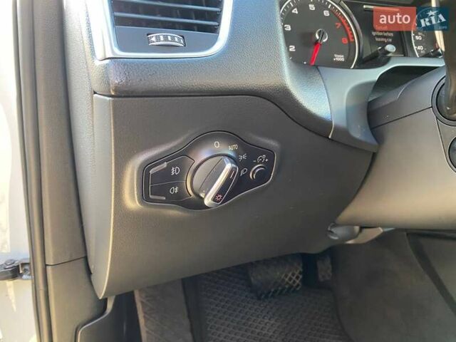 Белый Ауди Ку 5, объемом двигателя 1.98 л и пробегом 107 тыс. км за 15500 $, фото 13 на Automoto.ua