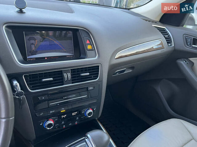 Белый Ауди Ку 5, объемом двигателя 2 л и пробегом 156 тыс. км за 14650 $, фото 26 на Automoto.ua