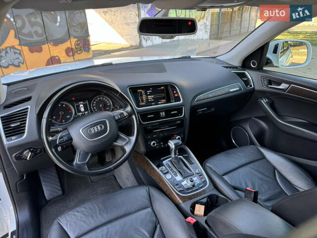 Белый Ауди Ку 5, объемом двигателя 1.98 л и пробегом 229 тыс. км за 16000 $, фото 17 на Automoto.ua