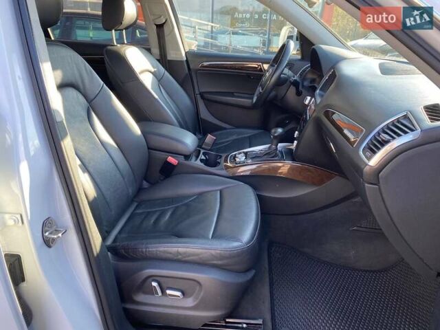 Белый Ауди Ку 5, объемом двигателя 1.98 л и пробегом 107 тыс. км за 15500 $, фото 25 на Automoto.ua