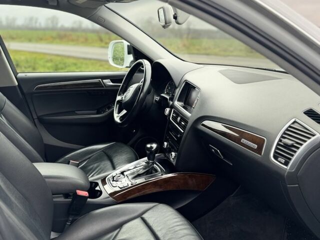 Белый Ауди Ку 5, объемом двигателя 2 л и пробегом 160 тыс. км за 18000 $, фото 7 на Automoto.ua