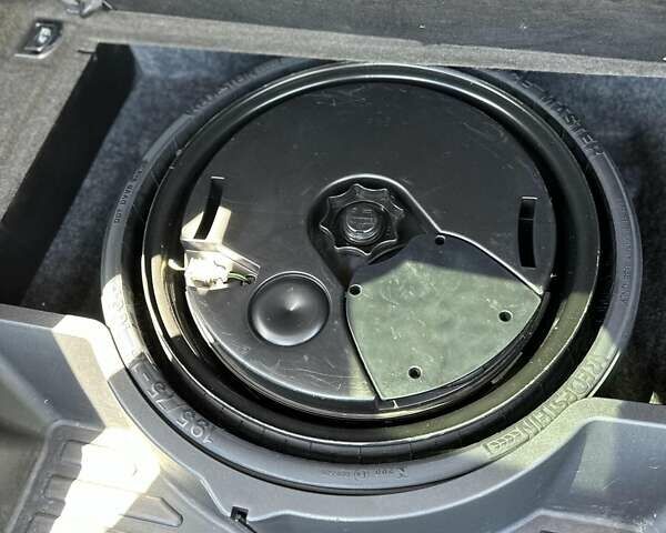 Білий Ауді Ку 5, об'ємом двигуна 1.98 л та пробігом 216 тис. км за 17500 $, фото 31 на Automoto.ua