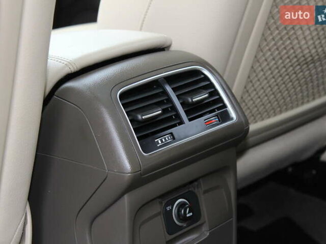 Белый Ауди Ку 5, объемом двигателя 2 л и пробегом 157 тыс. км за 16700 $, фото 21 на Automoto.ua