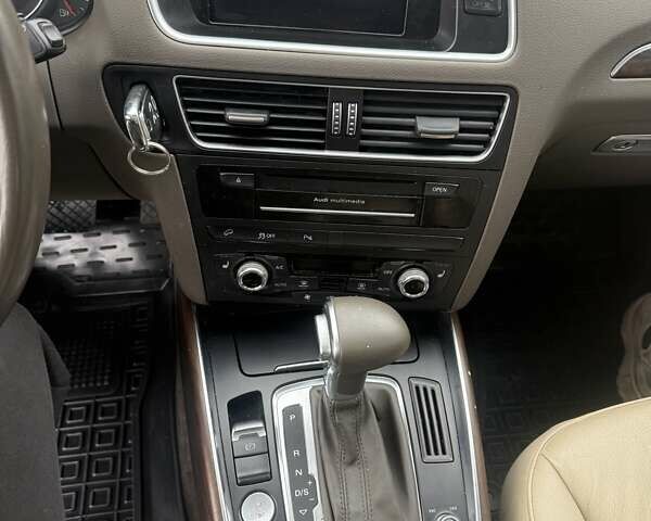 Белый Ауди Ку 5, объемом двигателя 1.98 л и пробегом 209 тыс. км за 15700 $, фото 15 на Automoto.ua