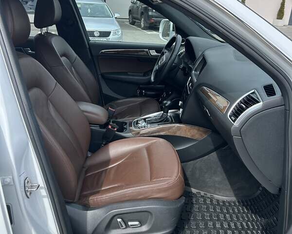 Белый Ауди Ку 5, объемом двигателя 1.98 л и пробегом 170 тыс. км за 19000 $, фото 5 на Automoto.ua