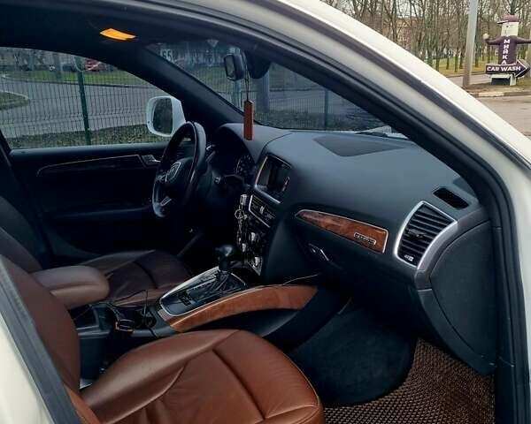 Белый Ауди Ку 5, объемом двигателя 1.98 л и пробегом 129 тыс. км за 15000 $, фото 7 на Automoto.ua