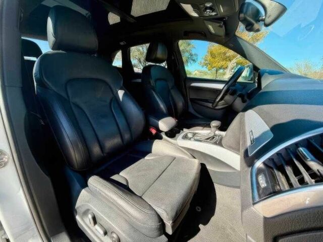 Білий Ауді Ку 5, об'ємом двигуна 2 л та пробігом 110 тис. км за 8000 $, фото 10 на Automoto.ua