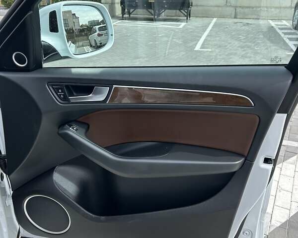 Белый Ауди Ку 5, объемом двигателя 1.98 л и пробегом 170 тыс. км за 19000 $, фото 6 на Automoto.ua