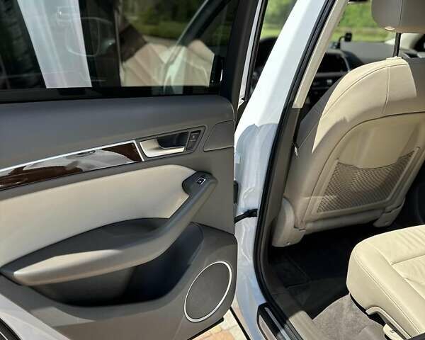 Білий Ауді Ку 5, об'ємом двигуна 1.98 л та пробігом 216 тис. км за 17500 $, фото 20 на Automoto.ua