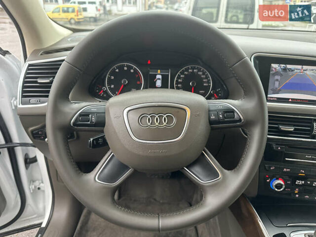 Білий Ауді Ку 5, об'ємом двигуна 2 л та пробігом 200 тис. км за 14990 $, фото 43 на Automoto.ua