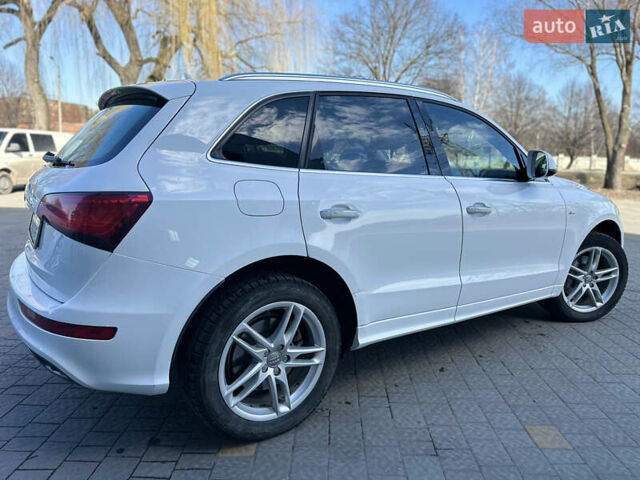 Белый Ауди Ку 5, объемом двигателя 3 л и пробегом 154 тыс. км за 15900 $, фото 5 на Automoto.ua