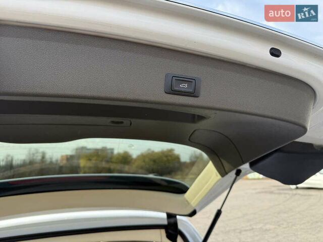 Білий Ауді Ку 5, об'ємом двигуна 2 л та пробігом 201 тис. км за 15999 $, фото 19 на Automoto.ua