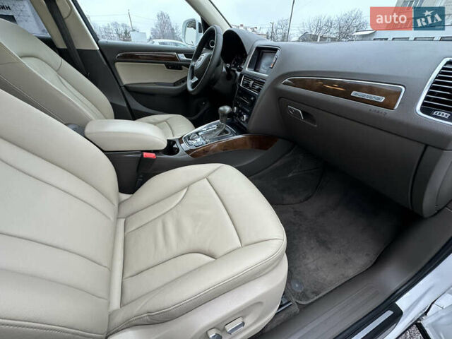 Білий Ауді Ку 5, об'ємом двигуна 2 л та пробігом 200 тис. км за 14990 $, фото 78 на Automoto.ua