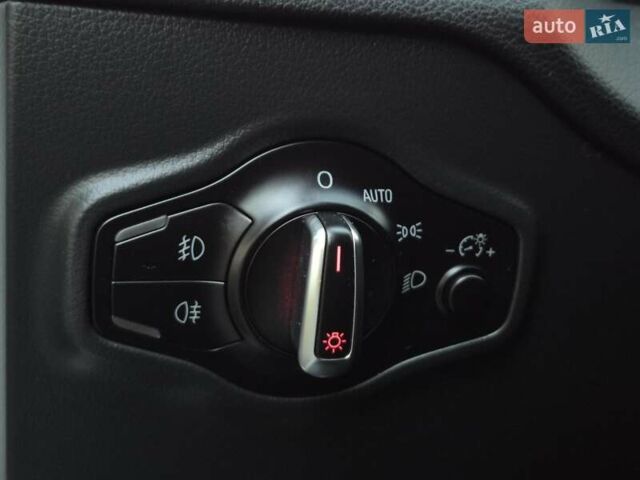 Белый Ауди Ку 5, объемом двигателя 2 л и пробегом 185 тыс. км за 17700 $, фото 23 на Automoto.ua