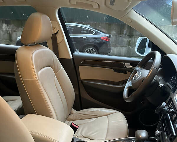 Белый Ауди Ку 5, объемом двигателя 2 л и пробегом 155 тыс. км за 24500 $, фото 21 на Automoto.ua