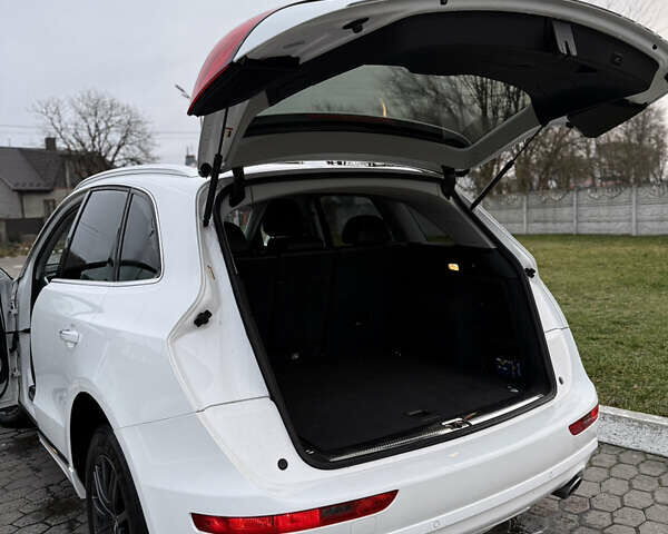 Белый Ауди Ку 5, объемом двигателя 3 л и пробегом 244 тыс. км за 18900 $, фото 18 на Automoto.ua