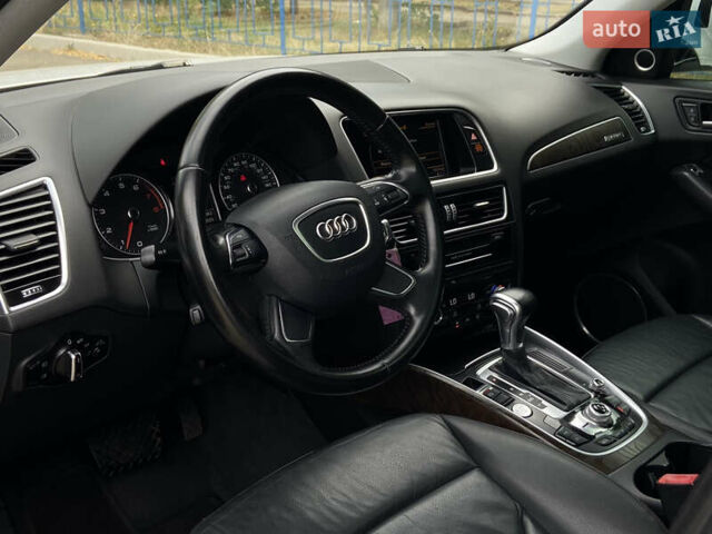 Белый Ауди Ку 5, объемом двигателя 1.98 л и пробегом 228 тыс. км за 16999 $, фото 6 на Automoto.ua