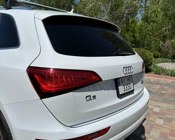 Білий Ауді Ку 5, об'ємом двигуна 1.98 л та пробігом 216 тис. км за 17500 $, фото 13 на Automoto.ua