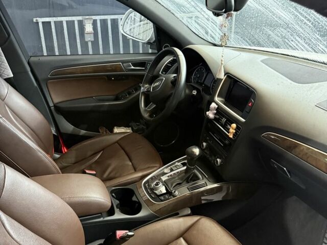 Белый Ауди Ку 5, объемом двигателя 2 л и пробегом 184 тыс. км за 17000 $, фото 4 на Automoto.ua