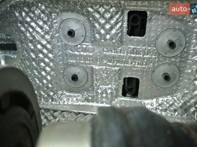 Белый Ауди Ку 5, объемом двигателя 1.98 л и пробегом 146 тыс. км за 17900 $, фото 100 на Automoto.ua