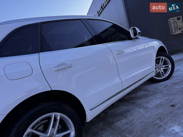 Білий Ауді Ку 5, об'ємом двигуна 2 л та пробігом 167 тис. км за 15850 $, фото 36 на Automoto.ua