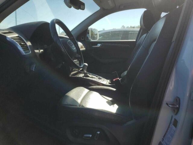 Белый Ауди Ку 5, объемом двигателя 2 л и пробегом 99 тыс. км за 2900 $, фото 6 на Automoto.ua