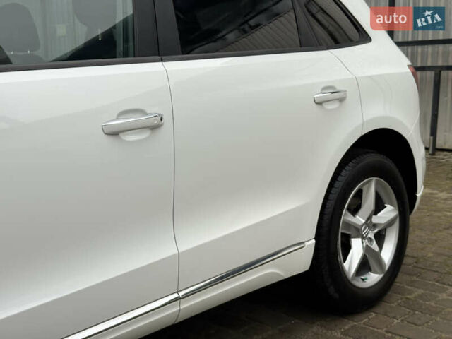 Белый Ауди Ку 5, объемом двигателя 2 л и пробегом 129 тыс. км за 15450 $, фото 27 на Automoto.ua