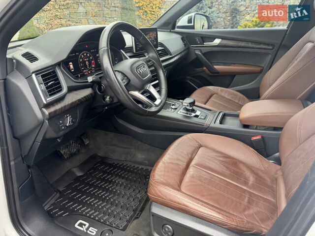 Білий Ауді Ку 5, об'ємом двигуна 2 л та пробігом 185 тис. км за 20990 $, фото 27 на Automoto.ua