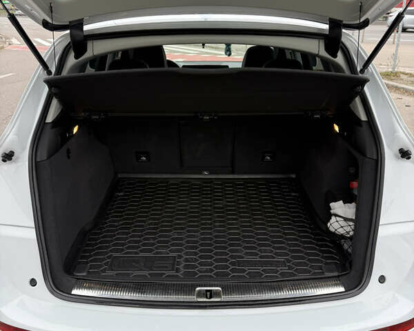 Белый Ауди Ку 5, объемом двигателя 1.98 л и пробегом 141 тыс. км за 17500 $, фото 5 на Automoto.ua