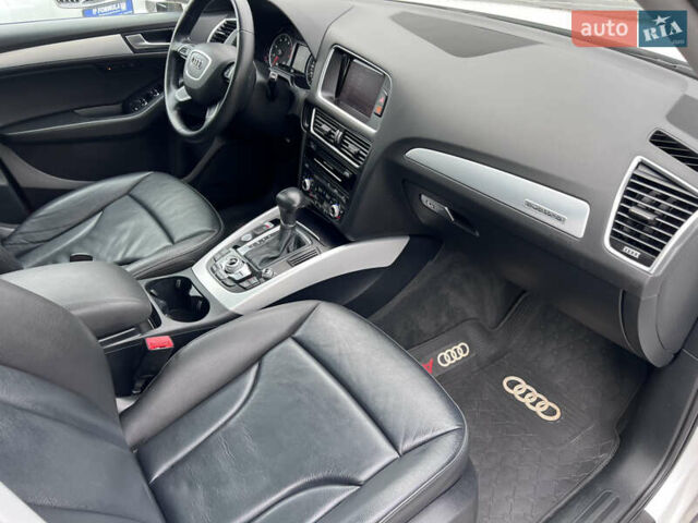 Белый Ауди Ку 5, объемом двигателя 1.98 л и пробегом 144 тыс. км за 15490 $, фото 31 на Automoto.ua