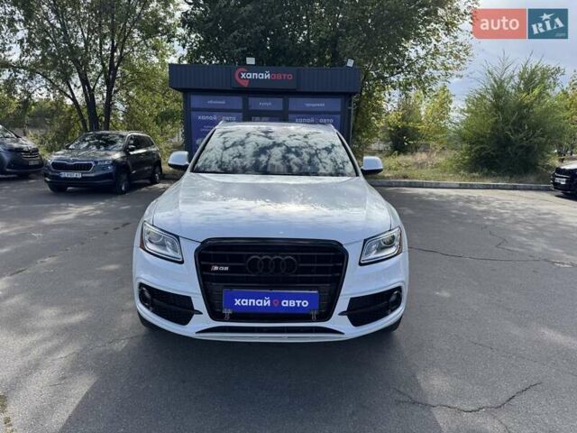 Білий Ауді Ку 5, об'ємом двигуна 3 л та пробігом 132 тис. км за 19200 $, фото 1 на Automoto.ua