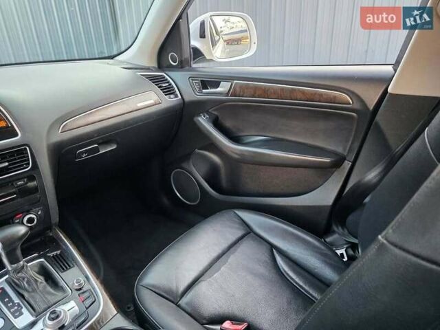 Белый Ауди Ку 5, объемом двигателя 1.98 л и пробегом 222 тыс. км за 9500 $, фото 13 на Automoto.ua