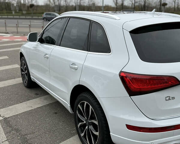 Белый Ауди Ку 5, объемом двигателя 1.98 л и пробегом 141 тыс. км за 17500 $, фото 21 на Automoto.ua