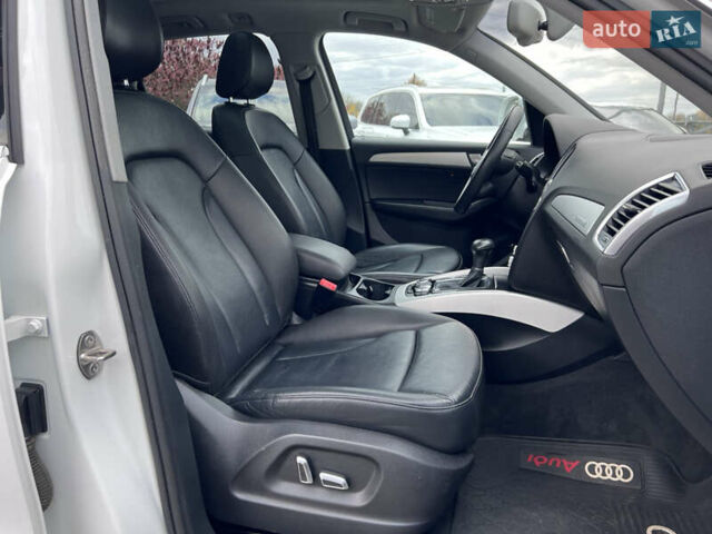 Белый Ауди Ку 5, объемом двигателя 1.98 л и пробегом 144 тыс. км за 15490 $, фото 28 на Automoto.ua