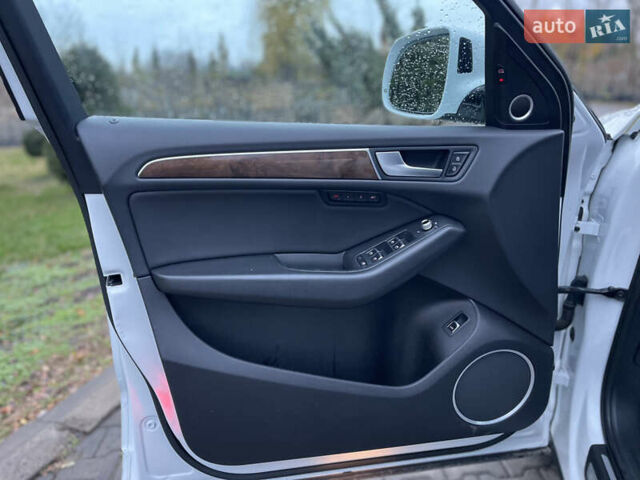 Белый Ауди Ку 5, объемом двигателя 2 л и пробегом 233 тыс. км за 15500 $, фото 22 на Automoto.ua