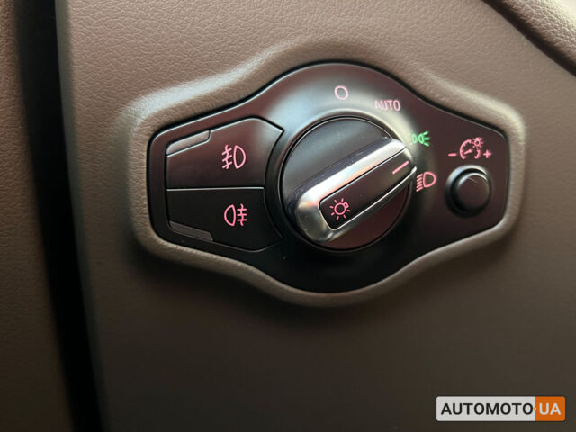 Белый Ауди Ку 5, объемом двигателя 2 л и пробегом 92 тыс. км за 19400 $, фото 17 на Automoto.ua