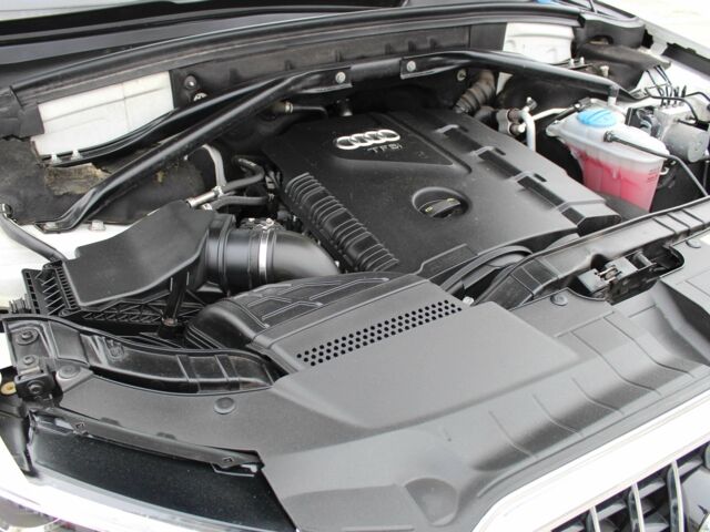 Білий Ауді Ку 5, об'ємом двигуна 2 л та пробігом 150 тис. км за 16900 $, фото 23 на Automoto.ua