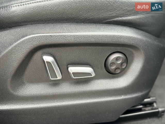 Белый Ауди Ку 5, объемом двигателя 3 л и пробегом 179 тыс. км за 17900 $, фото 25 на Automoto.ua