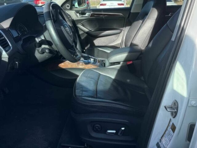 Белый Ауди Ку 5, объемом двигателя 2 л и пробегом 80 тыс. км за 3100 $, фото 7 на Automoto.ua