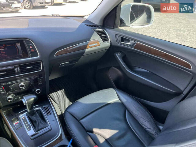 Белый Ауди Ку 5, объемом двигателя 2 л и пробегом 196 тыс. км за 14180 $, фото 22 на Automoto.ua
