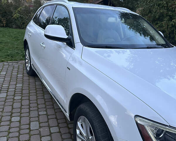 Белый Ауди Ку 5, объемом двигателя 2 л и пробегом 141 тыс. км за 16000 $, фото 2 на Automoto.ua