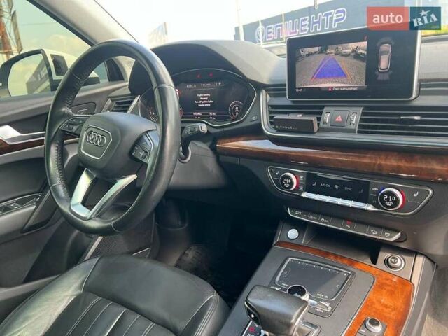 Белый Ауди Ку 5, объемом двигателя 2 л и пробегом 185 тыс. км за 24290 $, фото 40 на Automoto.ua