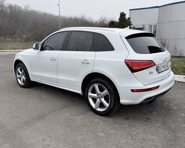 Белый Ауди Ку 5, объемом двигателя 1.98 л и пробегом 171 тыс. км за 17900 $, фото 5 на Automoto.ua