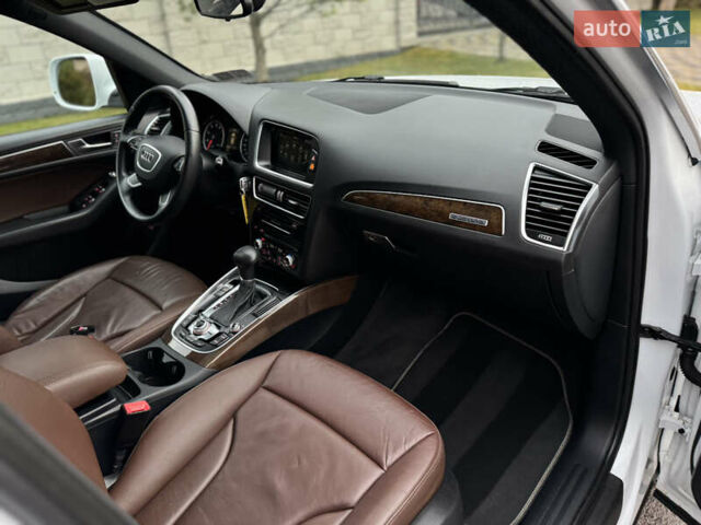 Белый Ауди Ку 5, объемом двигателя 2 л и пробегом 169 тыс. км за 14850 $, фото 31 на Automoto.ua