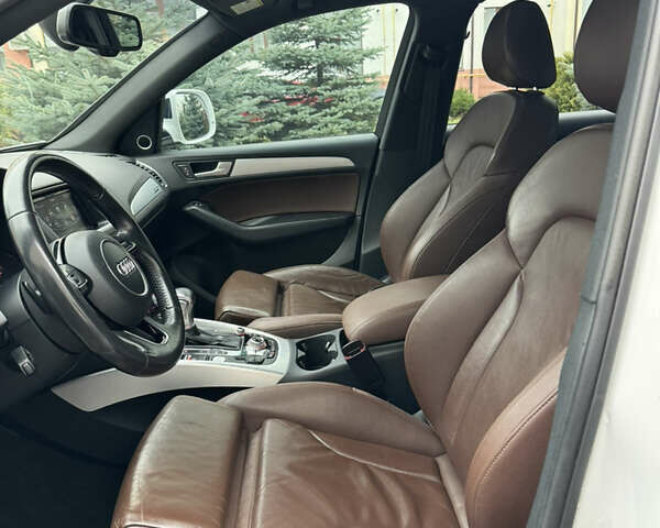 Белый Ауди Ку 5, объемом двигателя 2 л и пробегом 126 тыс. км за 19900 $, фото 17 на Automoto.ua