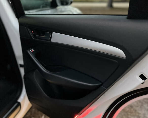 Белый Ауди Ку 5, объемом двигателя 2 л и пробегом 174 тыс. км за 16599 $, фото 10 на Automoto.ua