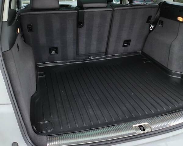 Белый Ауди Ку 5, объемом двигателя 2 л и пробегом 150 тыс. км за 17425 $, фото 20 на Automoto.ua