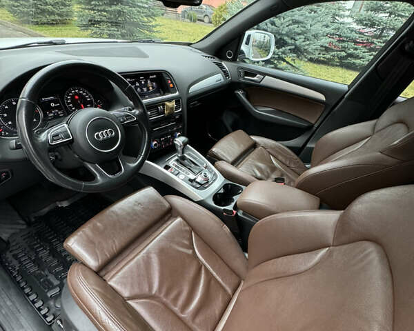 Белый Ауди Ку 5, объемом двигателя 2 л и пробегом 126 тыс. км за 19900 $, фото 18 на Automoto.ua