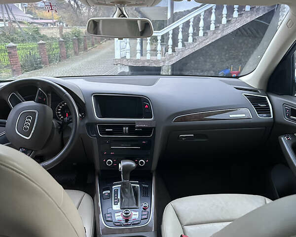 Белый Ауди Ку 5, объемом двигателя 2 л и пробегом 141 тыс. км за 16000 $, фото 6 на Automoto.ua