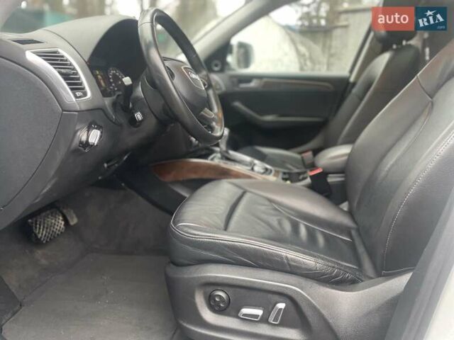 Белый Ауди Ку 5, объемом двигателя 1.98 л и пробегом 127 тыс. км за 15900 $, фото 31 на Automoto.ua